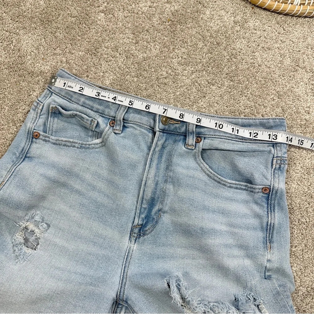 American Eagle Stretch Mom Straight Jeans Distressed Ripped Blue Size 6 Short - Picture 9 of 15